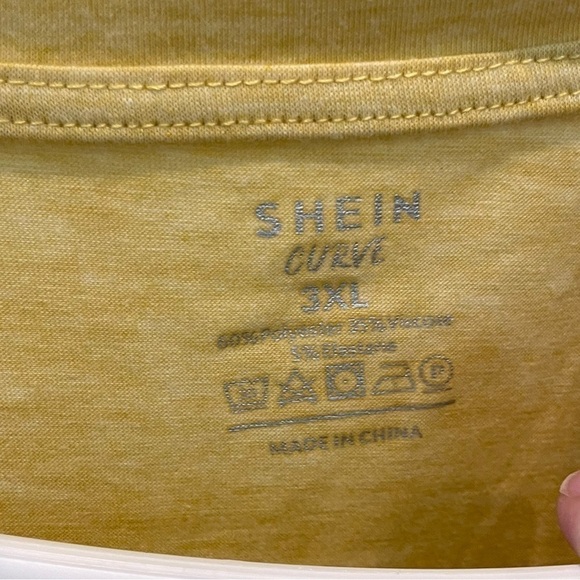 NEW | Mustard Yellow & Pink Hawaii VW Bus Van Surf Graphic Oversized Tee Size 3X - Picture 8 of 8